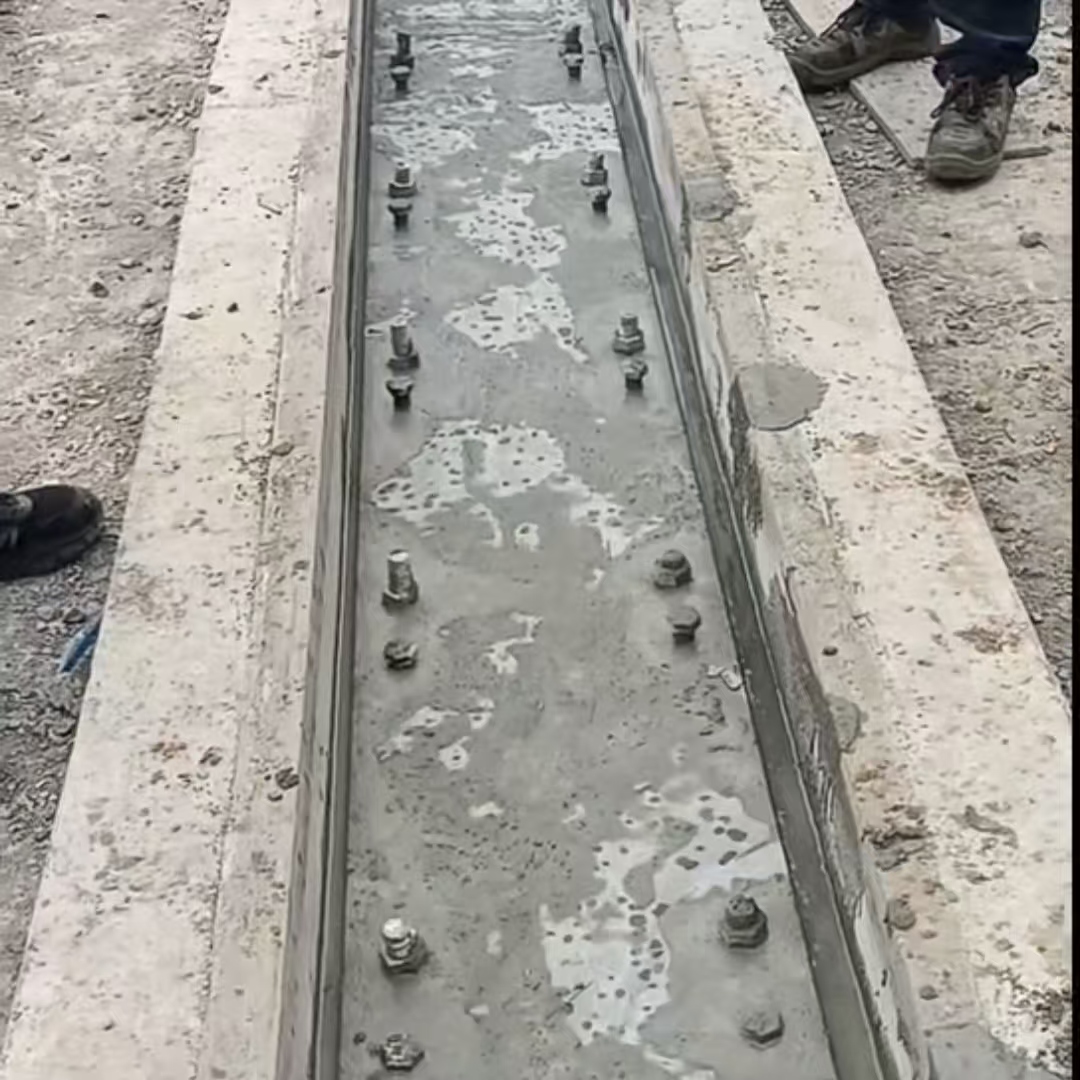 雷州港口码头起重机龙门吊重型机械设备稳固用早强快凝轨道胶泥